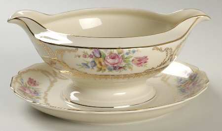 Queen's Bouquet Gravy Boat with Attached Underplate