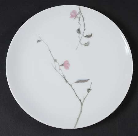 Quince (Rhythm Shape) Luncheon Plate