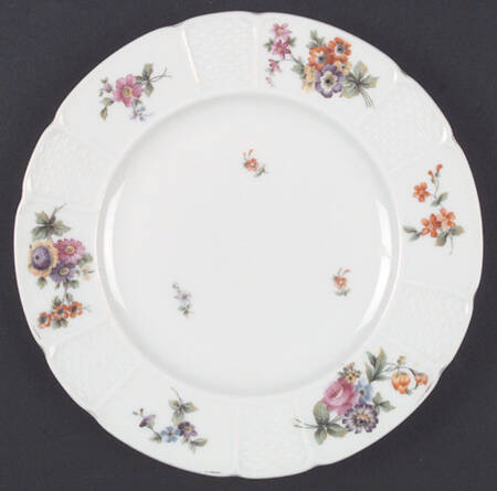 R138 Salad Plate