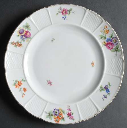 R138 Dinner Plate