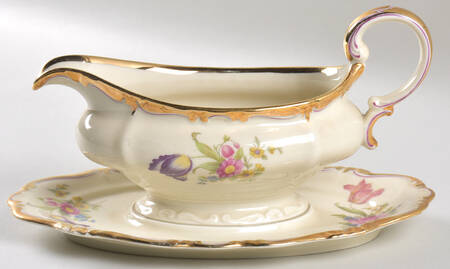 R14 (Pompadour Shape) Gravy Boat with Attached Underplate