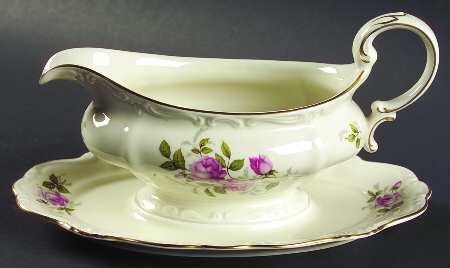 R141 Gravy Boat with Attached Underplate