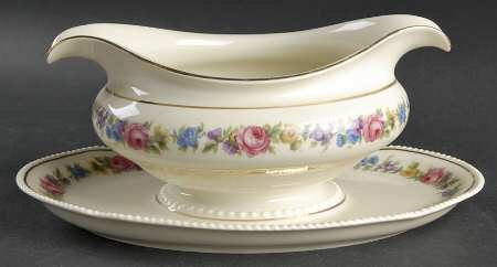 R163 Gravy Boat with Attached Underplate