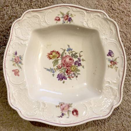 R17 11" Square Vegetable Bowl