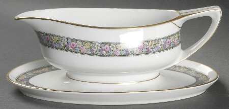 2100 Gravy Boat with Attached Underplate