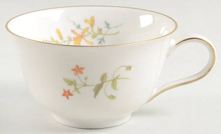 R221 Footed Cup