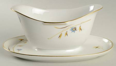 3635 (White, Winifred) Gravy Boat with Attached Underplate
