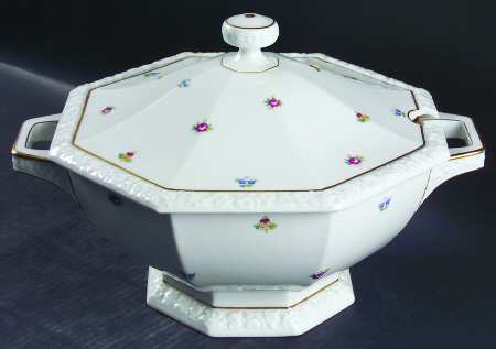 R233 Tureen &  Lid