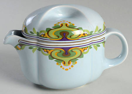 R243 Sauce Boat & Lid
