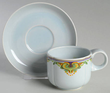 R243 Flat Cup & Saucer Set