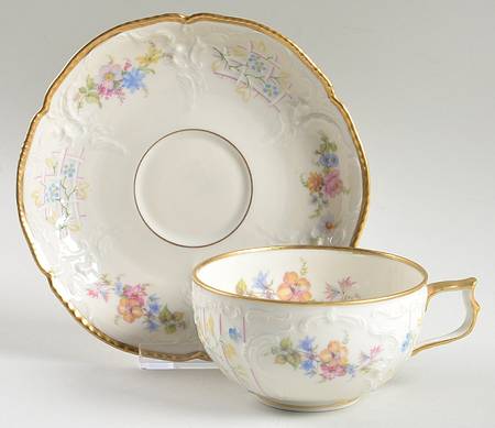 R25 Flat Cup & Saucer Set