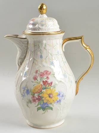 R25 Coffee Pot & Lid