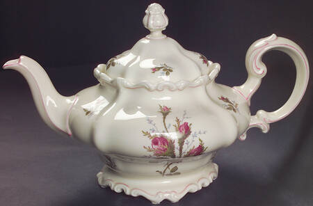 3479 Small Teapot & Lid