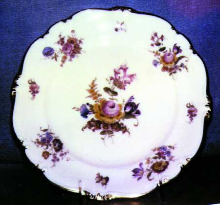 R252 Dinner Plate