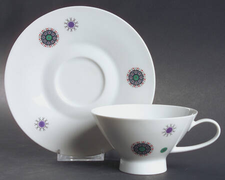 R29 Footed Cup & Saucer Set