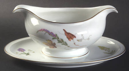 3656 (White) Gravy Boat with Attached Underplate
