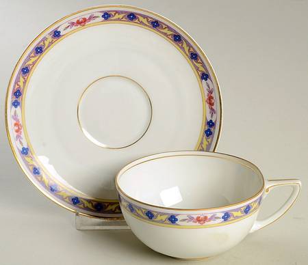 R315 Flat Cup & Saucer Set