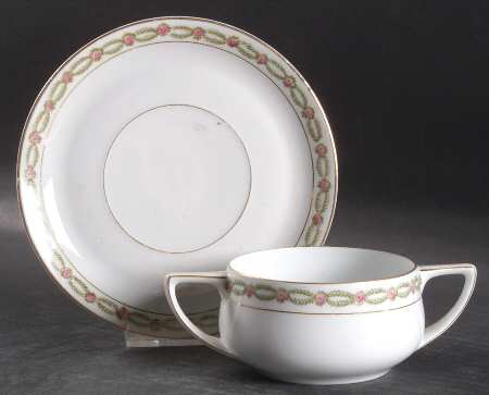 R33 Flat Bouillon Cup & Saucer