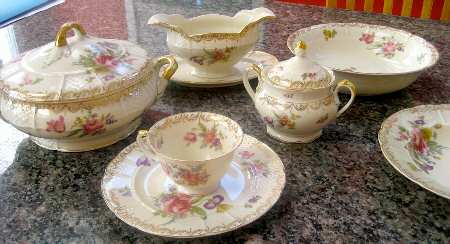 R337 Sugar Bowl & Lid