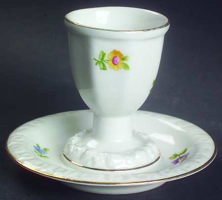 2167 Egg Cup with Attached Underplate