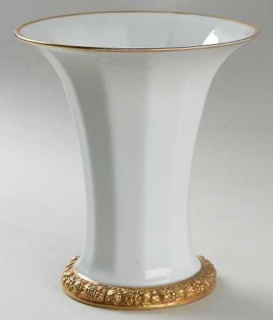 R398 7" Vase