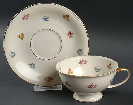 Rob Roy (Smooth) Footed Cup & Saucer Set