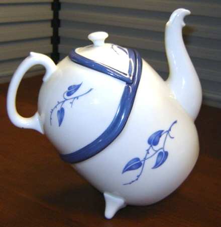 R432 Teapot & Lid