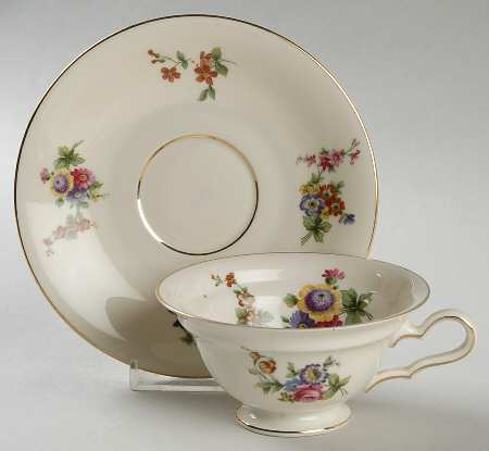 R445 Footed Cup & Saucer Set
