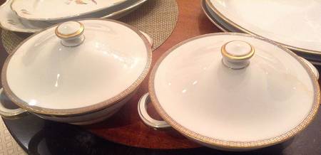 R449 Round Covered Vegetable