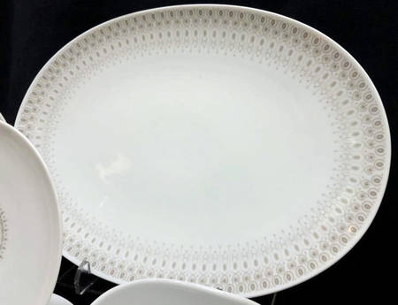 R452 13" Oval Serving Platter