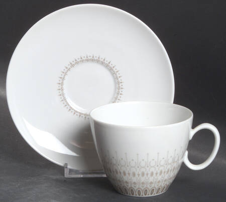 R452 Flat Cup & Saucer Set