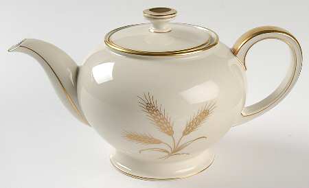 3667 Teapot & Lid