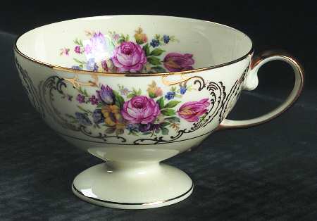 2924 Footed Cup