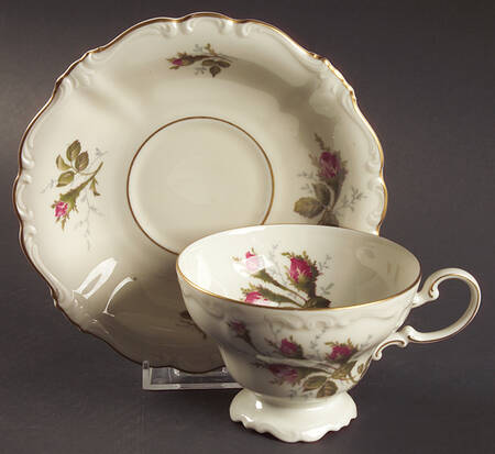 R510 Footed Cup & Saucer Set