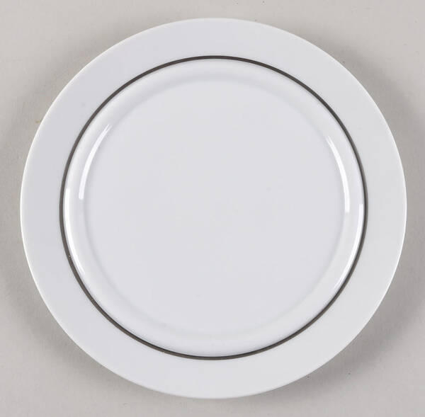 R526 Salad Plate