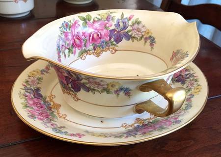 Gwendolyn (Yellow or Yellow & Red Scrolls) Gravy Boat with Attached Underplate