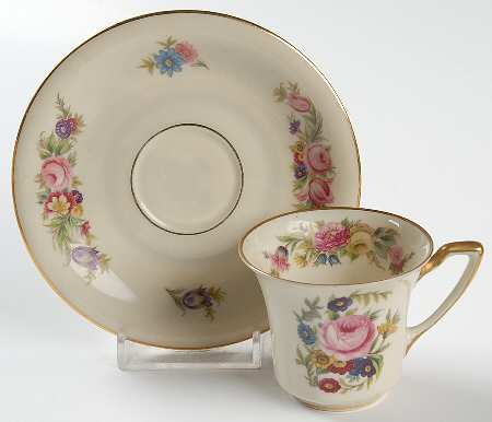 R65 Flat Demitasse Cup & Saucer Set