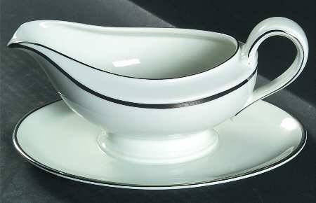 Regent (Platinum Trim) Gravy Boat with Attached Underplate