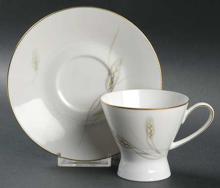 Regina Gold Footed Cup & Saucer Set