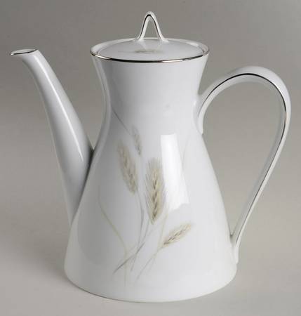 Regina Platinum Teapot & Lid