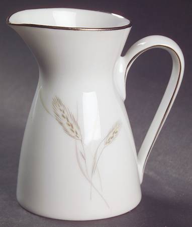 Regina Platinum Creamer
