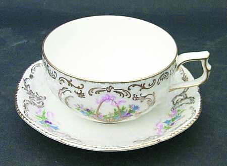 Rokoko Flat Cup & Saucer Set