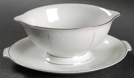 Royal Platinum Gravy Boat with Attached Underplate