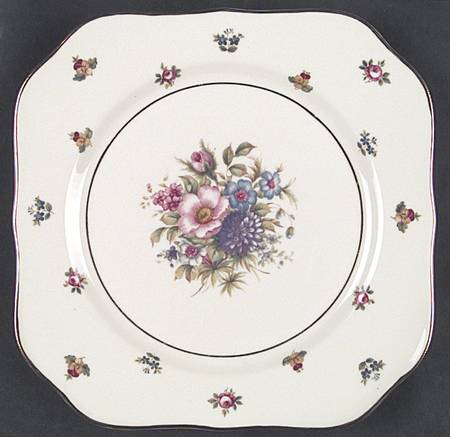 Rob Roy (Scalloped) Square Accent Salad Plate