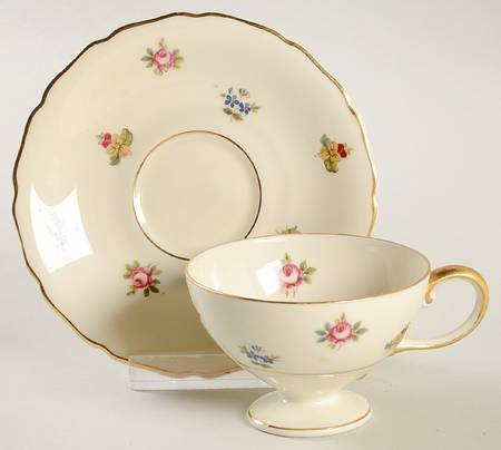 Rob Roy (Scalloped) Footed Demitasse Cup & Saucer Set