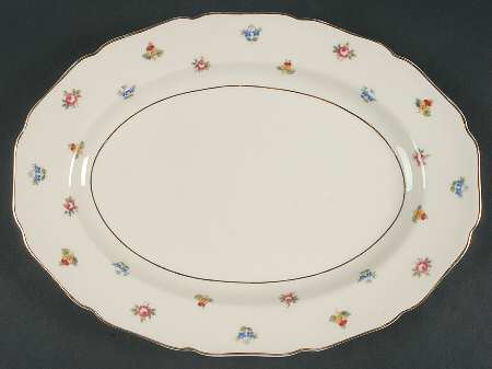 Rob Roy (Scalloped) 12" Oval Serving Platter