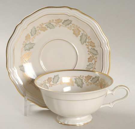 Roxanne (Scalloped) Footed Cup & Saucer Set