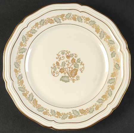 Roxanne (Scalloped) Salad Plate