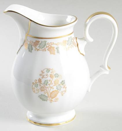 Roxanne (Scalloped) Creamer