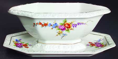 Samara Gravy Boat with Attached Underplate